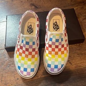 Rainbow Vans. Size 6 and a half. NOT New but in perfect condition !